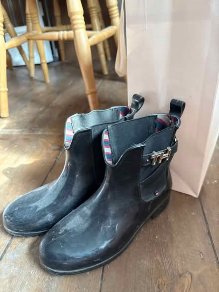 Photo of free Jumpers and rain boots (SW8) #1