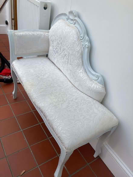 Photo of free small little bench settee (Iffley Road OX4) #2