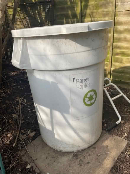 Photo of free Large plastic bin on wheels (Strood ME2) #1