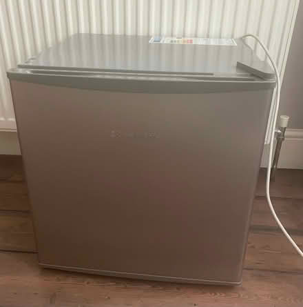 Photo of free NOT WORKING mini fridge (Chipping Barnet EN5) #1