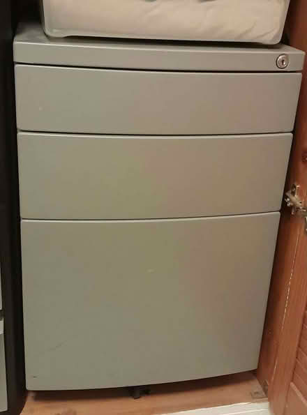Photo of free File cabinet (Eastbourne BN20) #1