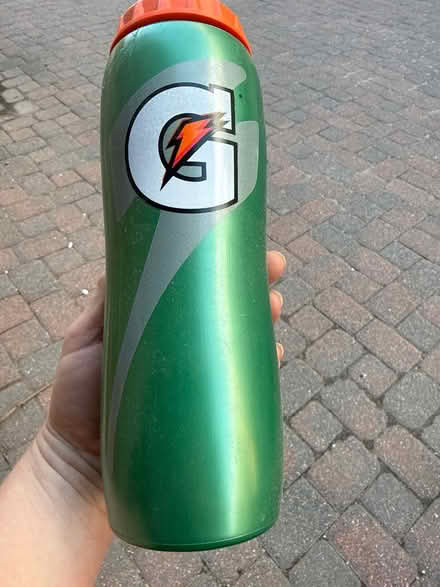 Photo of free Gatorade water bottle (Clarendon metro,Arlington, VA) #1