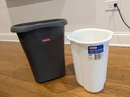 Photo of free Household waste bins (Northside Chicago) #1