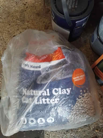 Photo of free Cat litter, old 10 kilo bag (Ringwood BH24) #1