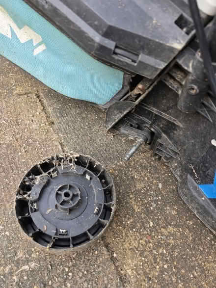 Photo of free Electric mower (Burgess hill) #2