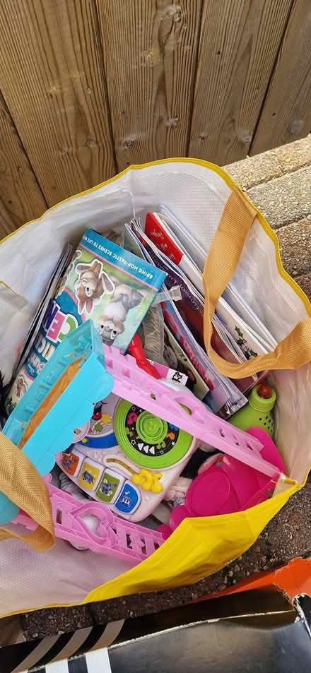 Photo of free Videos ,toys and books (PL26) #2