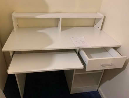 Photo of free White desk (Ec1n 8lb) #1
