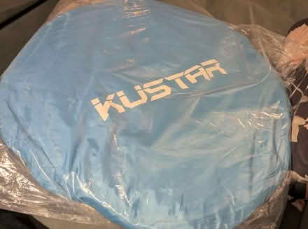 Photo of free New pop up beach tent (Armley LS12) #1