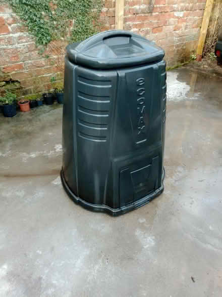 Photo of free Plastic compost bin (Perth PH1) #1