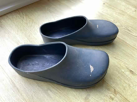 Photo of free Men’s Size 9 Garden Clogs (Mudeford BH23) #1