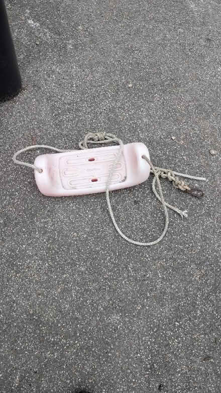 Photo of free Little tykes swing. (Elland HX5) #1