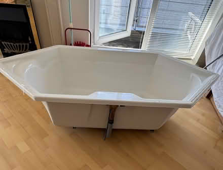 Photo of free Hexagon Built In Bath (Cardiff) #4