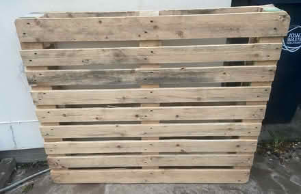 Photo of free Pallet 120x100cm (Brookwood GU24) #1