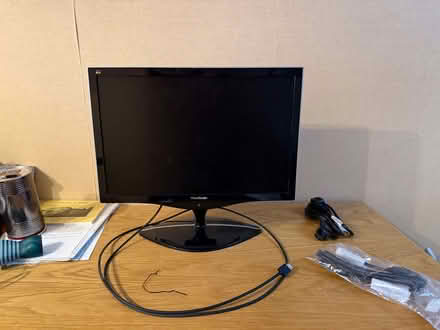 Photo of free ViewSonic 19" LCD Monitor (IP2) #1