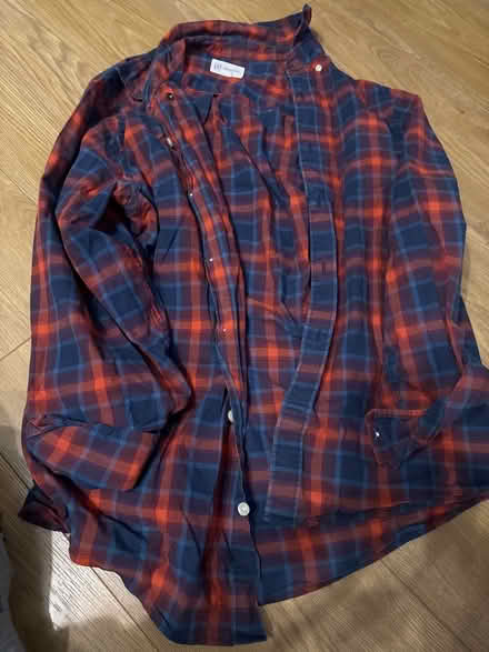 Photo of free Shirt (DA2) #1