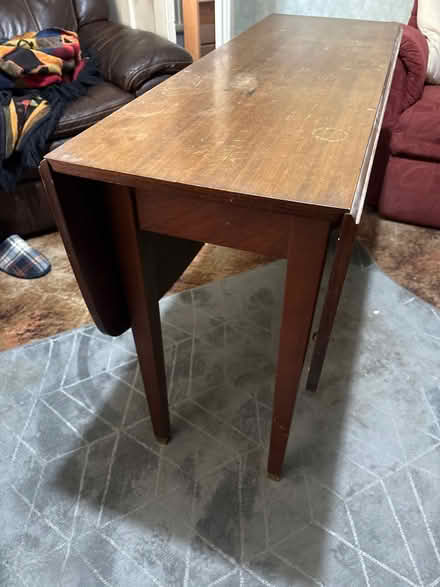 Photo of free Dining room table (Burnt Oak HA8) #4