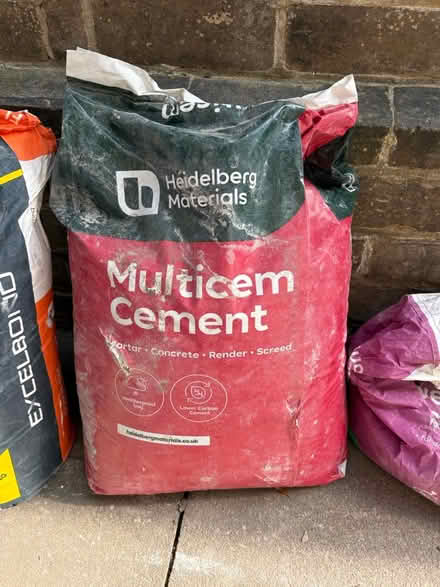 Photo of free Heidelberg multicem cement (SE20 - Penge) #1