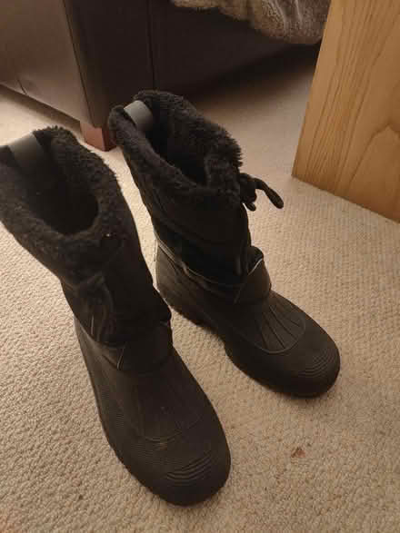 Photo of free Snow boots (Chineham RG24) #1