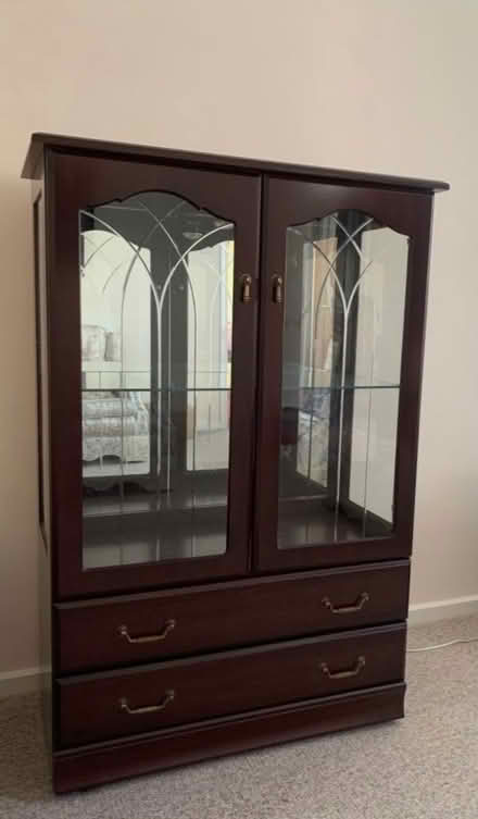 Photo of free Display cabinet (King's Hedges Ward CB4) #1