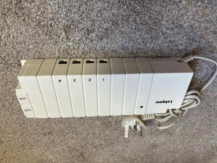 Photo of free 4-way uhf/vhf distribution amp (Barrow upon Soar (LE12)) #1