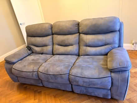 Photo of free 3 seater sofa (Bebington CH63) #2