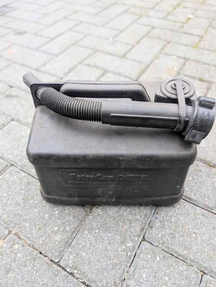 Photo of free Diesel tetra can for diesel (Coulsdon CR5) #2