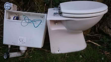 Photo of free White Plastic bath and Modern flush toilet (Brynsiencyn LL61) #1