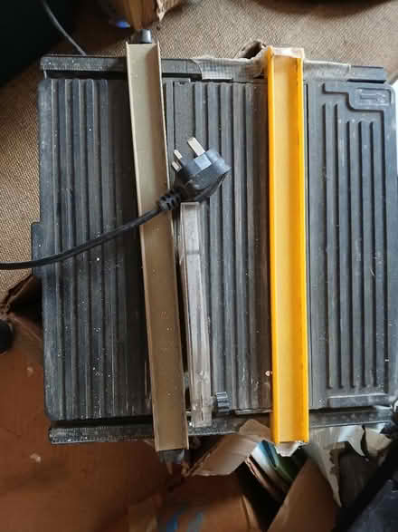 Photo of free Electric tile cutter (South norwood SE25) #1