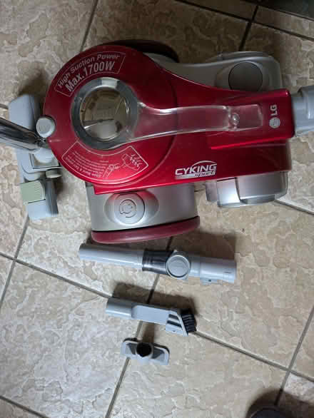 Photo of free LG 1700w vacuum cleaner (Buckskin RG22) #2