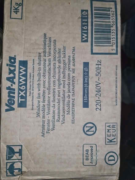 Photo of free Window fan with shutter - new in box (Dalston E8) #4