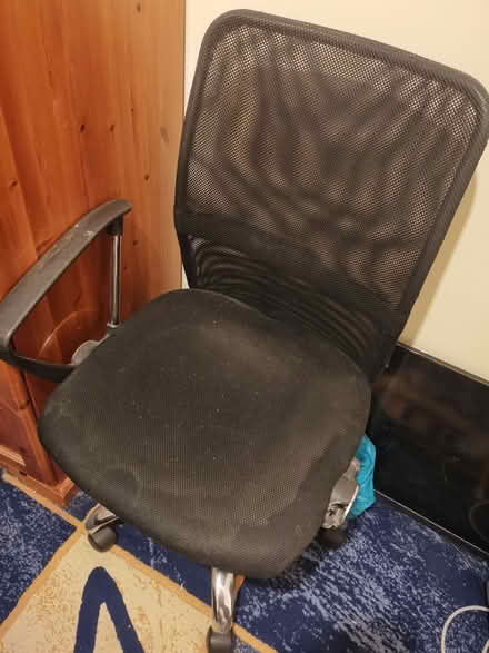 Photo of free Old office chair with missing arm (South Harrow HA2) #1