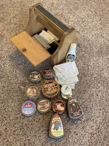 Photo of free Shoeshine box and supplies (New Milford) #1
