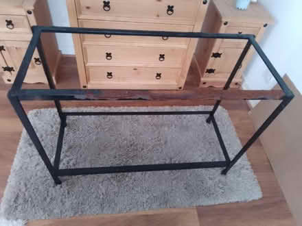 Photo of free aquarium stand (GU1) #1