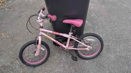 Photo of free Small kids pedal bike (Elland HX5) #1