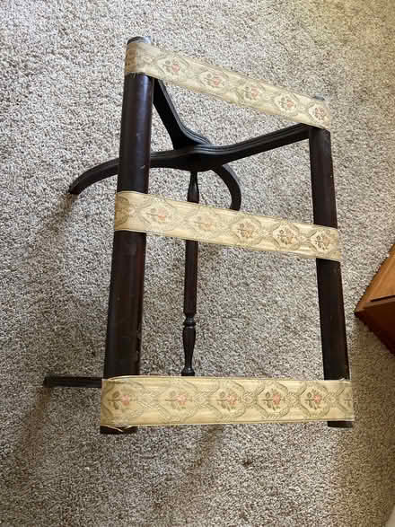 Photo of free Vintage folding luggage stand (La Cañada) #1
