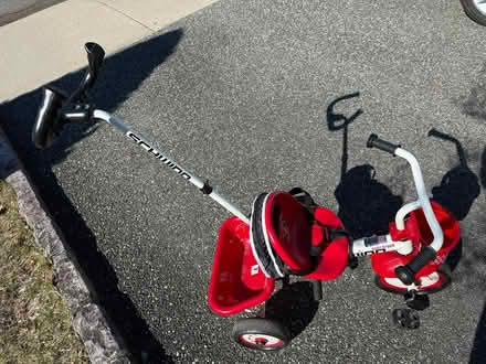 Photo of free Schwinn Tricycle 'Easy Steer' (Fair lawn) #2
