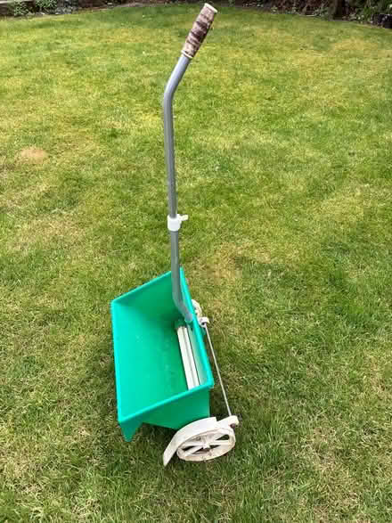Photo of free Fisons lawn fertiliser spreader (Kenilworth CV8) #2