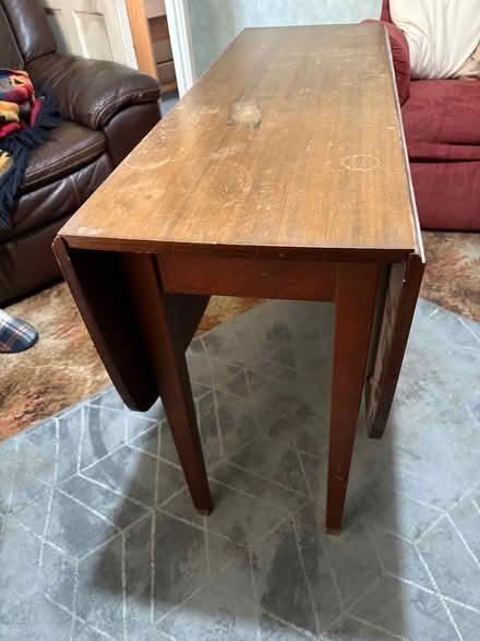 Photo of free Dining room table (Burnt Oak HA8) #1