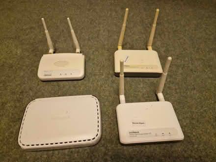 Photo of free WiFi Routers (Burton BH23) #1