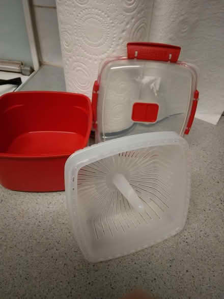 Photo of free sistema ware (south yardley B25) #1