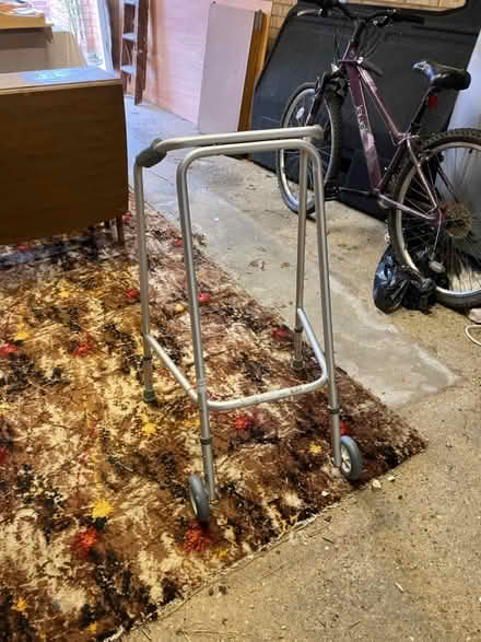 Photo of free Zimmer Frame with Wheels (SG18) #1