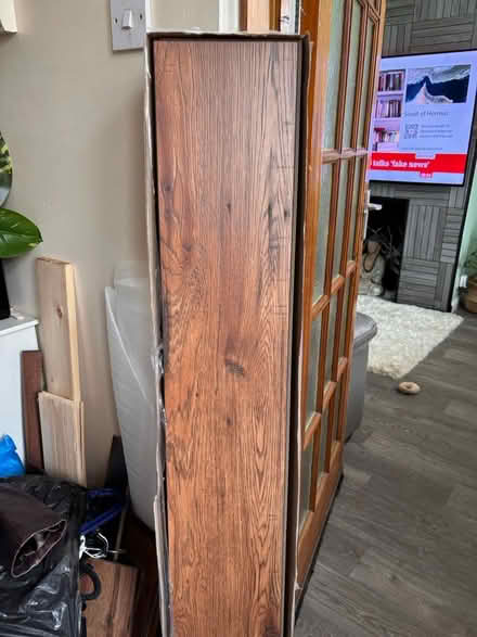 Photo of free Laminate flooring (SW17 9AE Tooting) #2