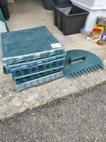 Photo of free Garden tiles and leaf collectors (Carterton OX18) #1