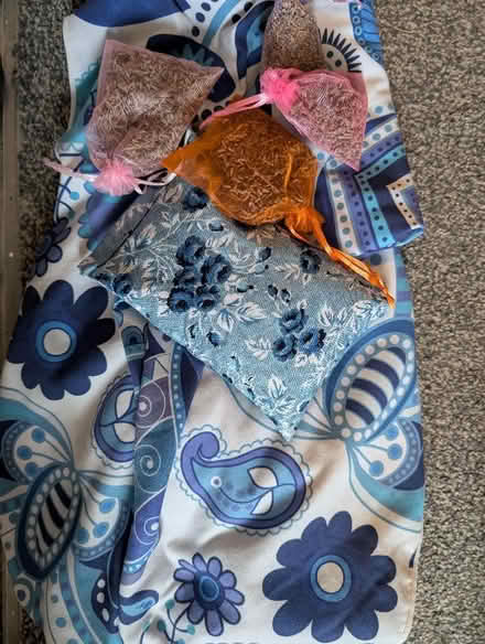 Photo of free Striped towel set + blue bath sheets /towels (Newhaven BN9) #4
