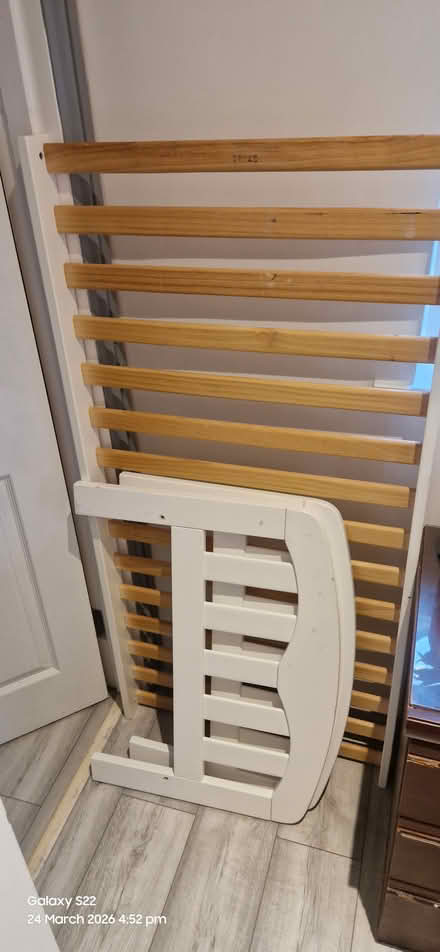 Photo of free Kids bed (SW16) #1