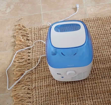 Photo of free Cool mist vaporizer (West Springfield) #1