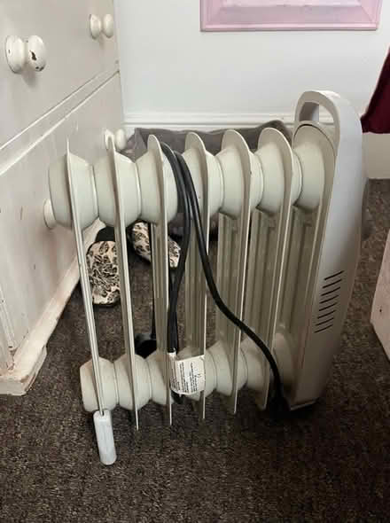 Photo of free Oil filled electric radiator small (TN38 west hill road) #4
