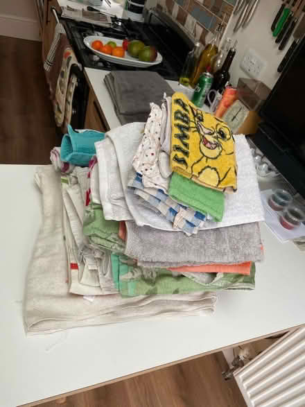 Photo of free Large amount of bath towels, hand towels etc (Amersham Common HP7) #1