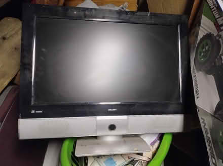 Photo of free Old flat screen tv (LU1) #1