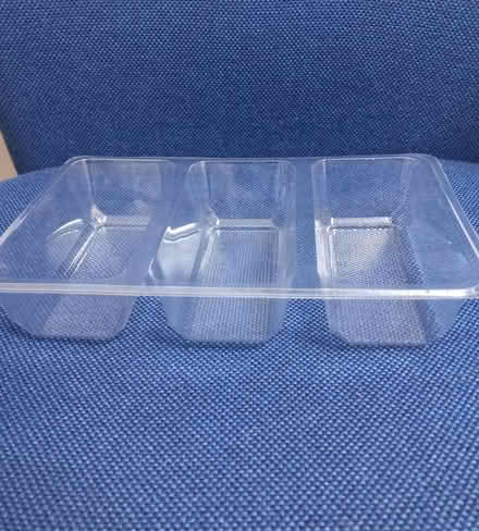 Photo of free About 100 clear open plastic trays (Watford WD24) #4